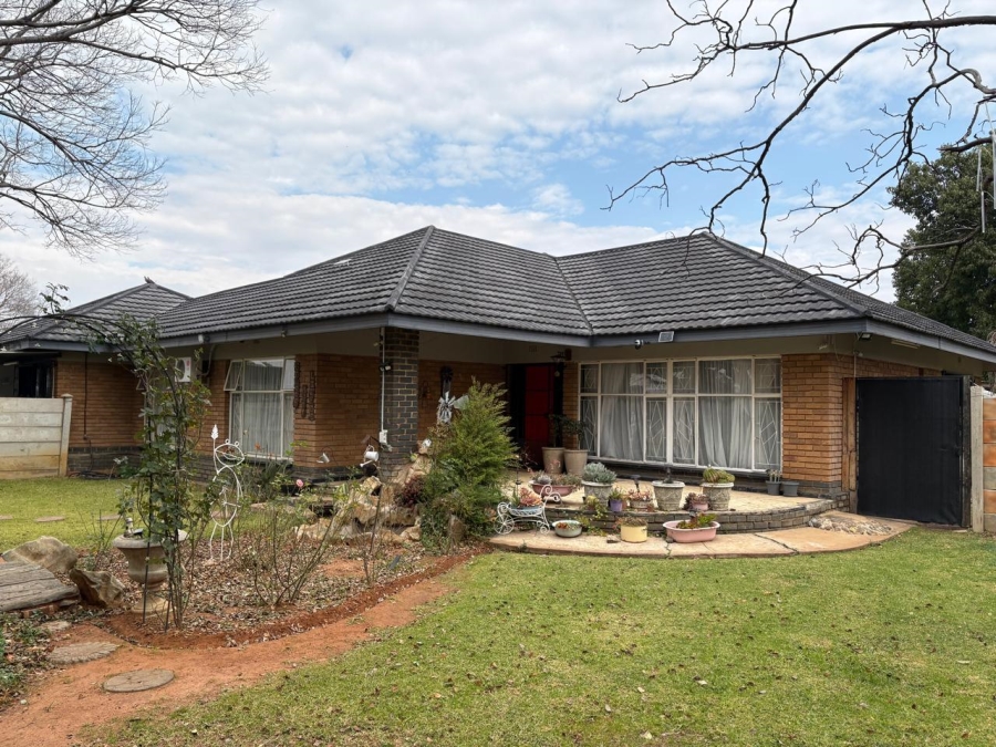 3 Bedroom Property for Sale in Wolmaransstad North West